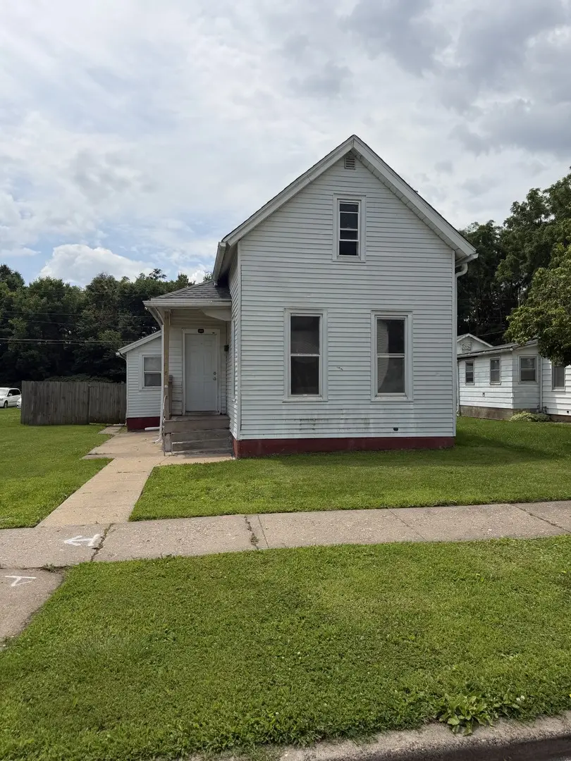 1823 W 6th ST, Davenport, IA 52802