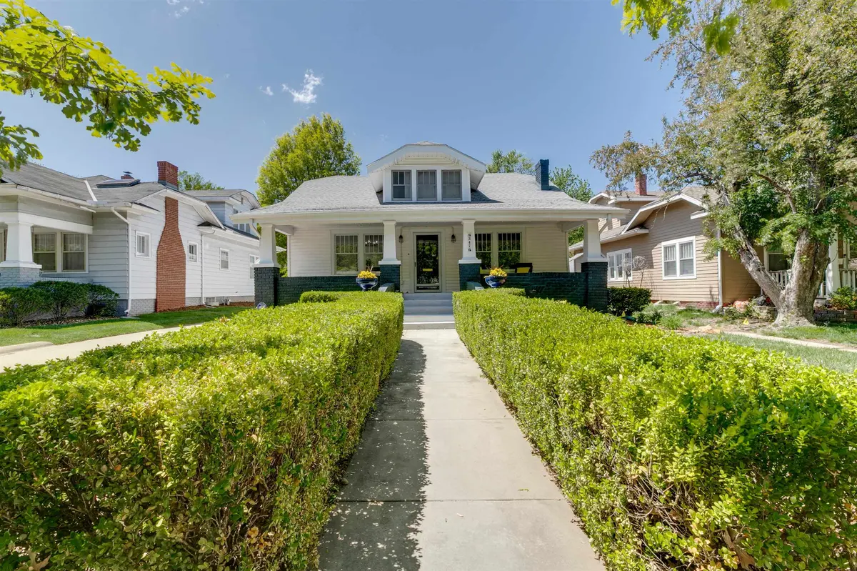 347 N Broadview Ave, Wichita, KS 67208