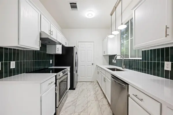 4501 Whispering Valley DR #31, Austin, TX 78727