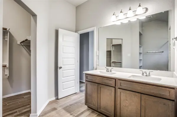 225 Trailside LN, Bastrop, TX 78602