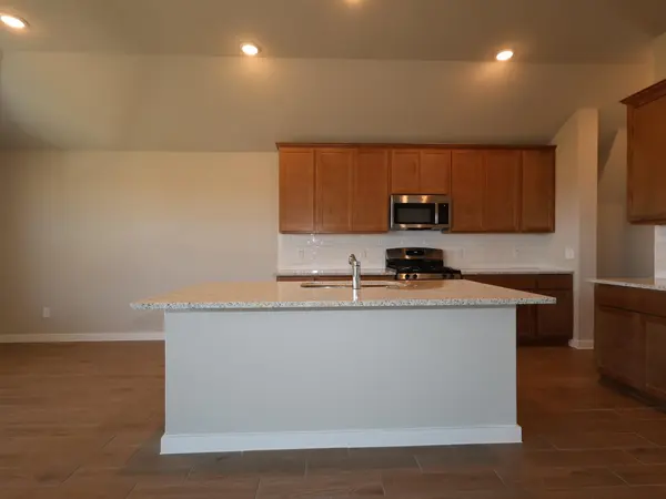 12721 Setting Peak LN, Buda, TX 78610