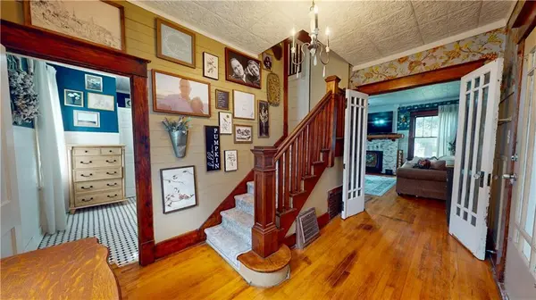 206 S 1st ST, Savannah, MO 64485