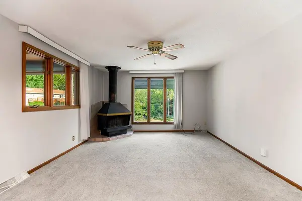 5831 N Ava AVE, Kansas City, MO 64151