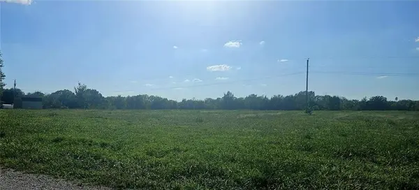 Little RD, Garden City, MO 64747