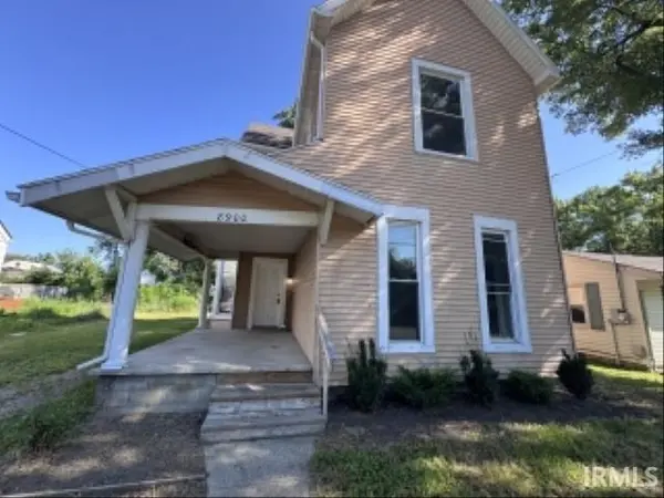 8900 W Cornbread RD, Yorktown, IN 47396-1635