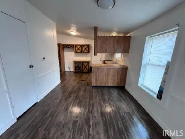 207 E Highland AVE, Dunkirk, IN 47336-1015