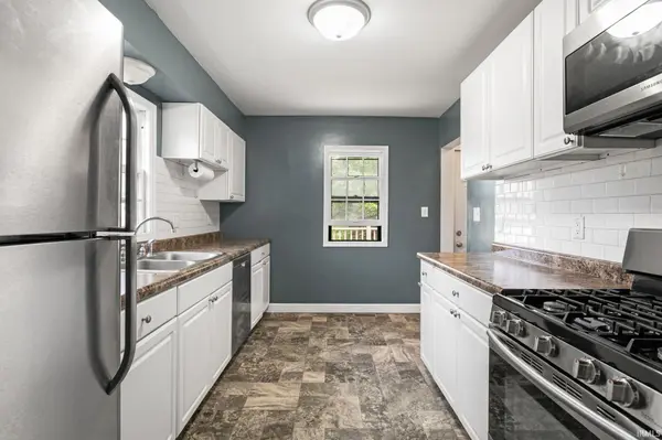 2718 S Locust RD, South Bend, IN 46614