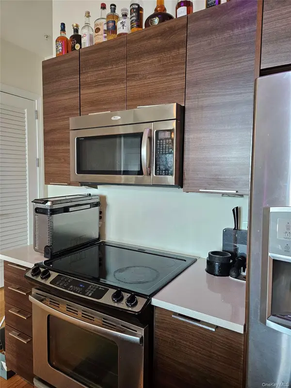 701 Ridge Hill BLVD #PHA, Yonkers, NY 10710