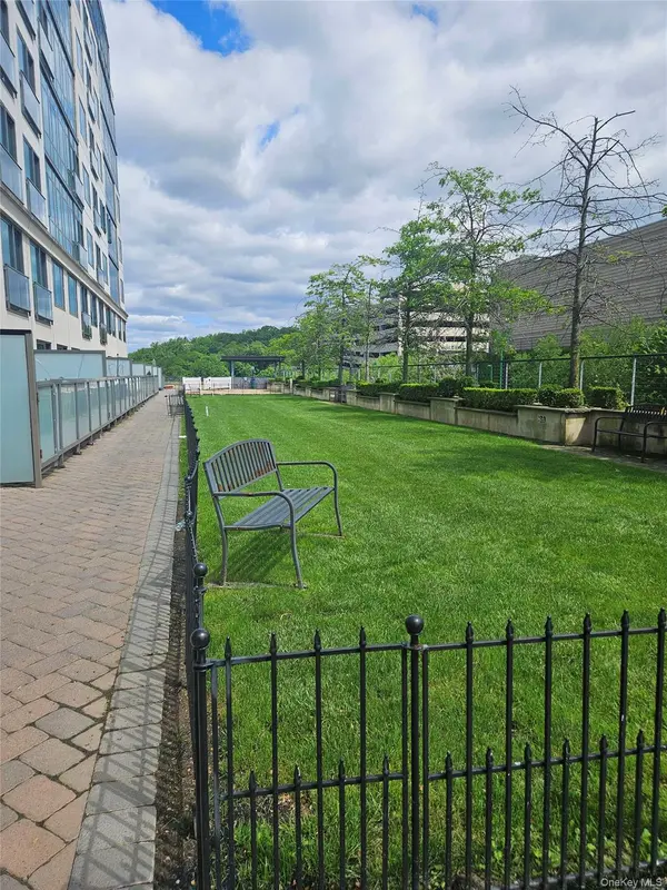 701 Ridge Hill BLVD #PHA, Yonkers, NY 10710