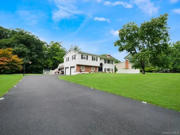 1 S Park LN, Nanuet, NY 10954