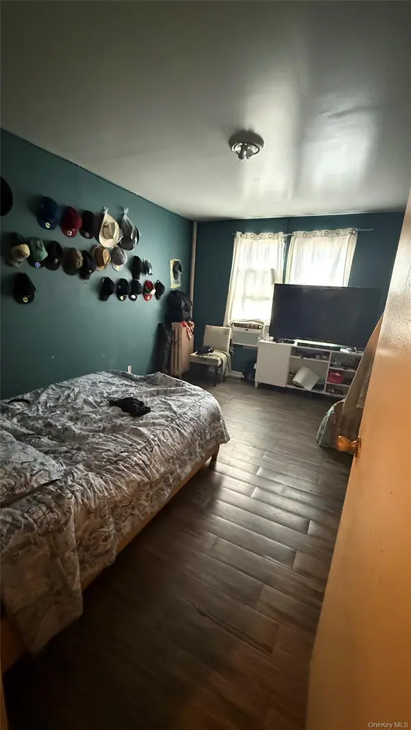 940 Rev James Polite A AVE, Bronx, NY 10459