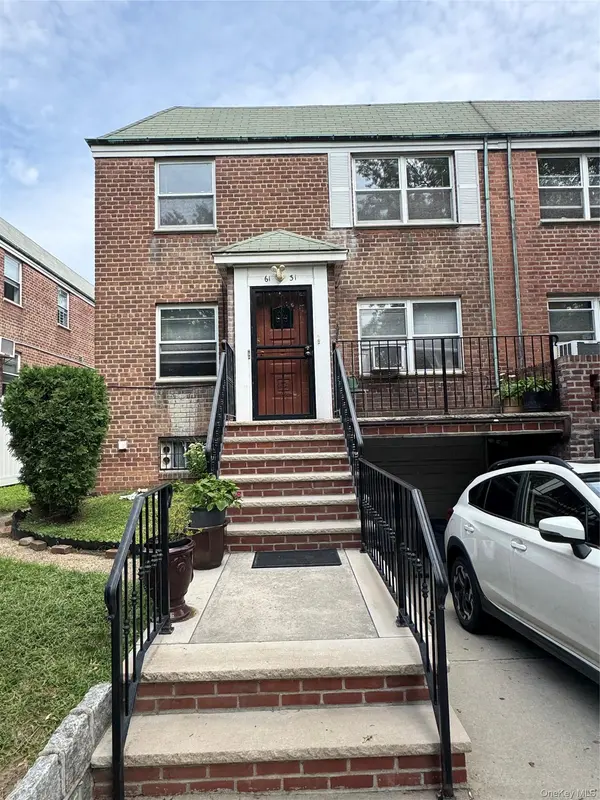 6131 185th ST #2FL, Fresh Meadows, NY 11365