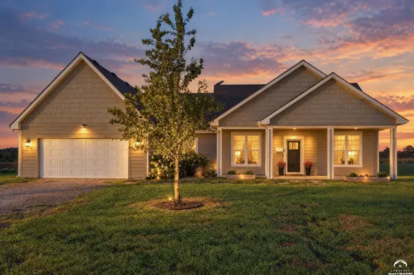 1706 SE Herschell RD, Tecumseh, KS 66542
