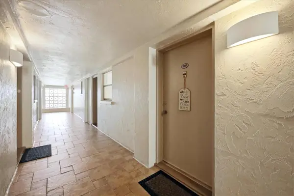 800 BENJAMIN FRANKLIN DR #501, Sarasota, FL 34236