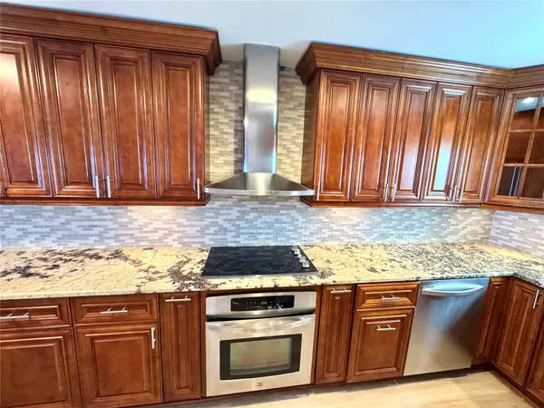 4974 COQUINA KEY DR SE, St Petersburg, FL 33705