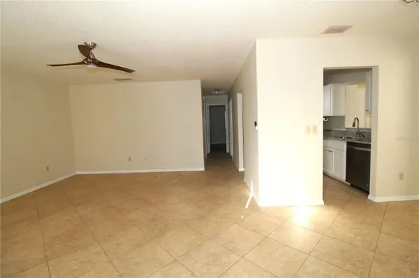 2201 HOLKHAM PL #114, Sun City Center, FL 33573