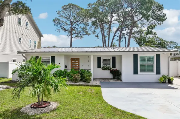 9001 BAY ST NE, St Petersburg, FL 33702