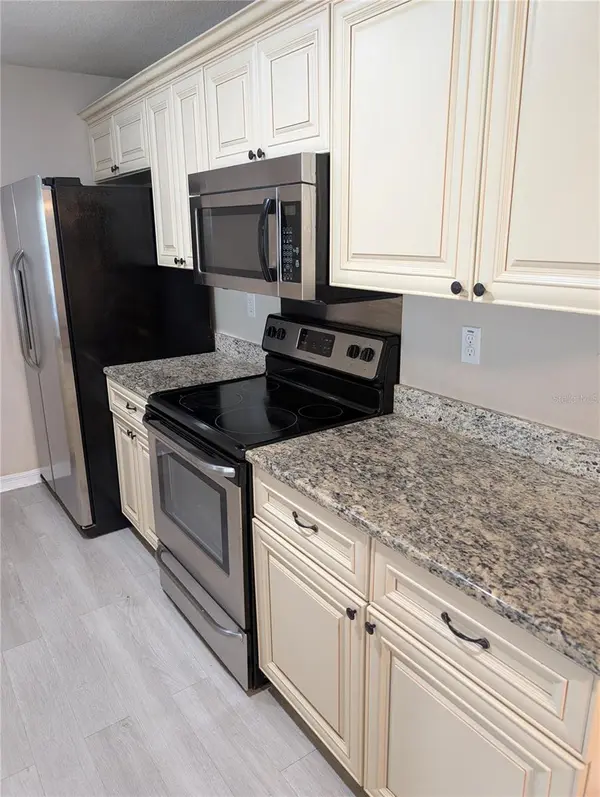 6394 BANYAN BLVD #201, New Port Richey, FL 34652