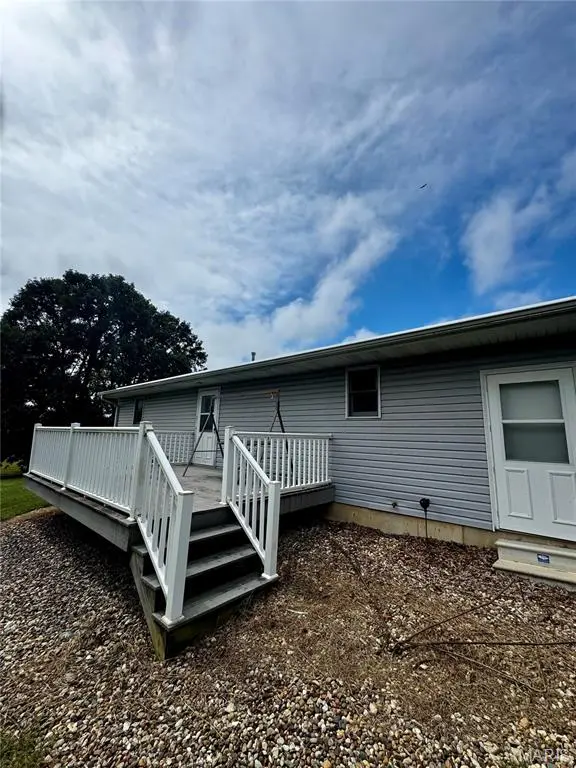 973 County Road 305, Taylor, MO 63471