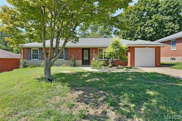 9609 Howerton DR, St Louis, MO 63123