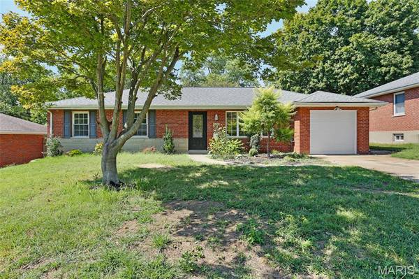 9609 Howerton DR, St Louis, MO 63123