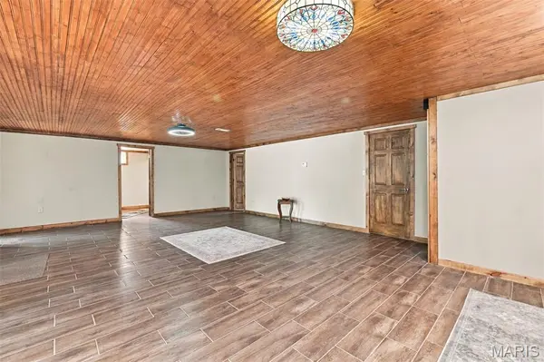 21479 State Highway U, Warrenton, MO 63383