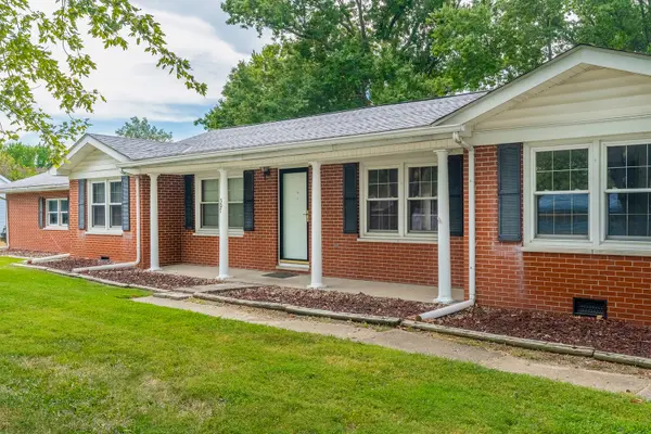 507 N Park ST, Sesser, IL 62884