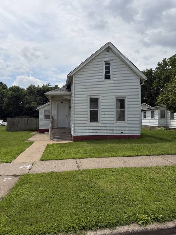 1823 W 6th ST, Davenport, IA 52802
