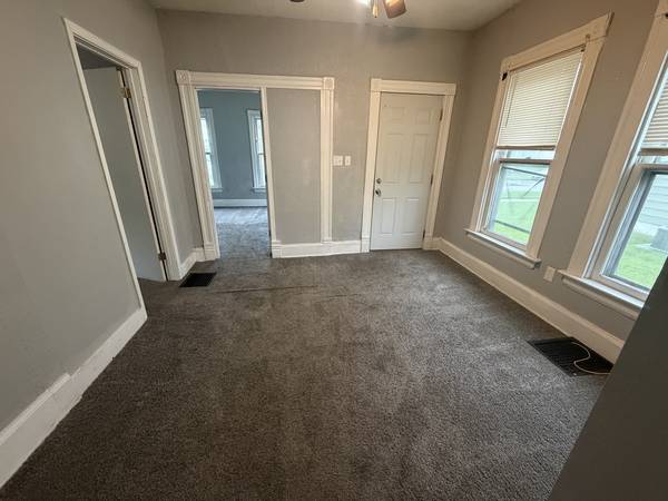 1823 W 6th ST, Davenport, IA 52802