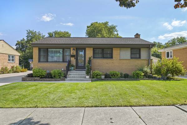 421 Vassar LN, Des Plaines, IL 60016