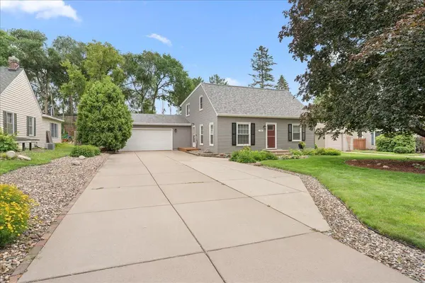 198 Ferndale ST N, Maplewood, MN 55119