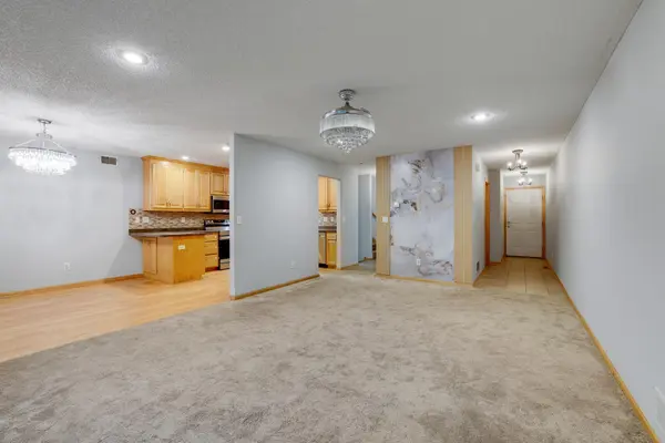 2461 Williams DR, Burnsville, MN 55337