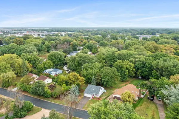 8008 Mount Curve BLVD, Brooklyn Park, MN 55445