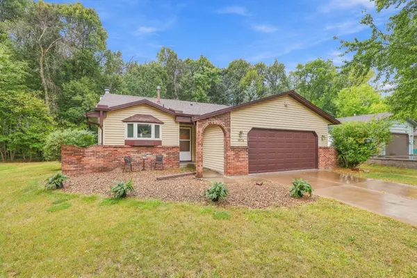 9974 Hemlock WAY, Maple Grove, MN 55369