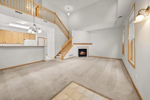 15399 Foliage AVE #1204, Apple Valley, MN 55124