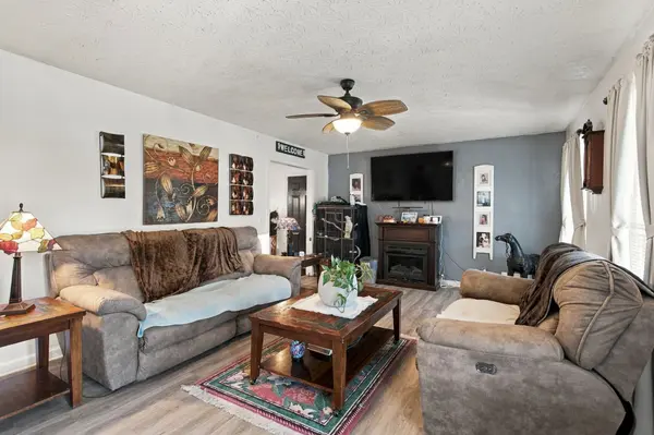 2015 Patricia Dr, Greenbrier, TN 37073