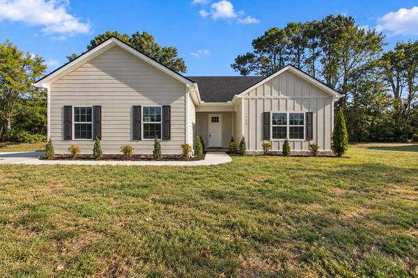 112 Centennial Ln, Columbia, TN 38401
