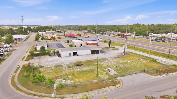 5427-5429 S Campbell AVE, Springfield, MO 65810