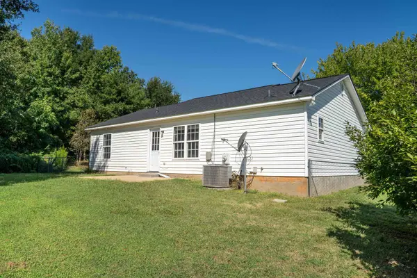 571 Burnetts RD, Chesnee, SC 29323