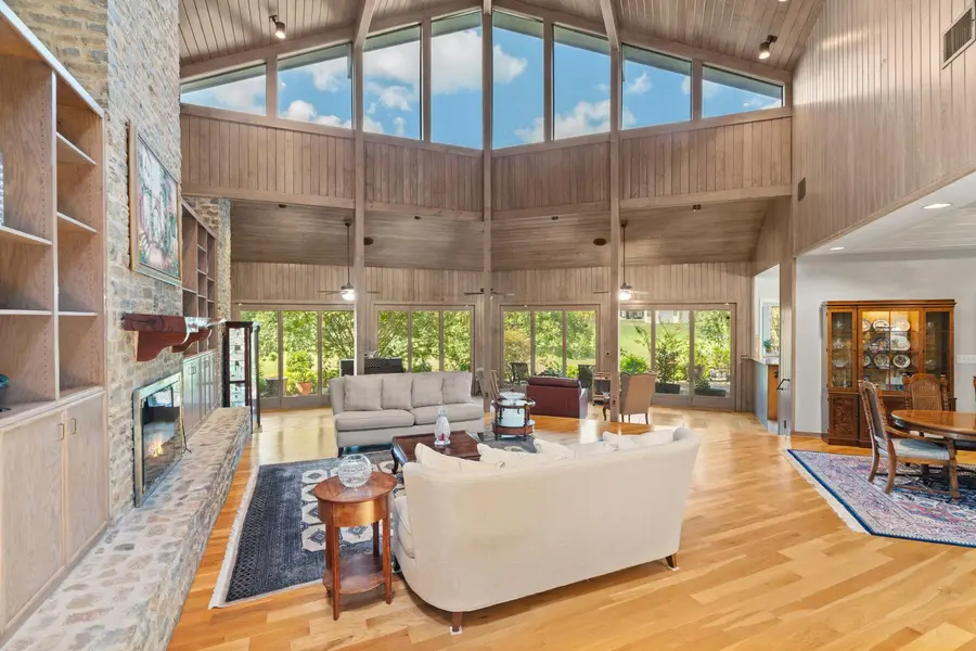 100 Silver Spur, Horseshoe Bay, TX 78657