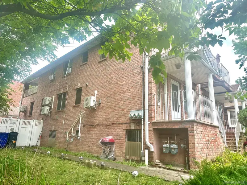 12401 7th AVE, College Point, NY 11356