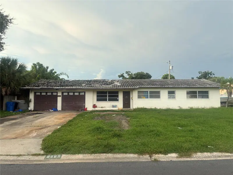 6665 10TH AVE N, St Petersburg, FL 33710