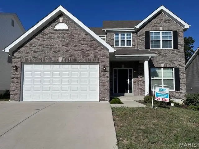 4283 Lions Chase DR, St Louis, MO 63125