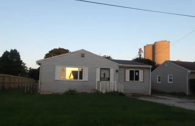 208 S Munroe ST, Bondville, IL 61815