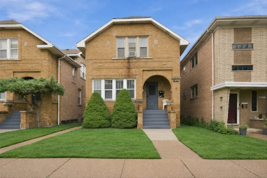 3717 Ridgeland AVE, Berwyn, IL 60402