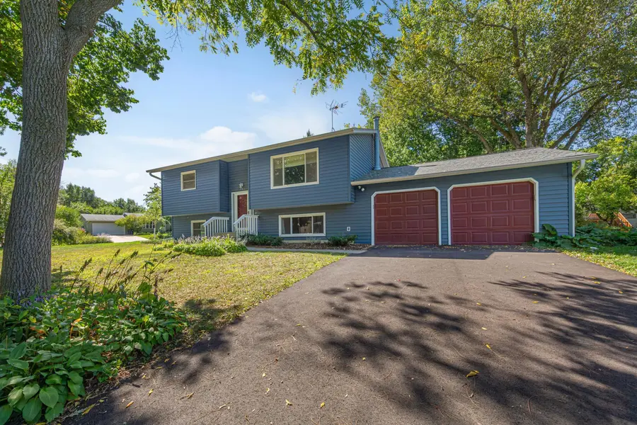 759 Lathrop DR, Northfield, MN 55057