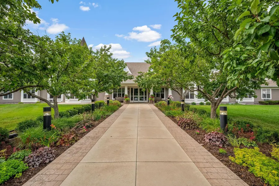 100 Clydesdale TRL #227, Medina, MN 55340