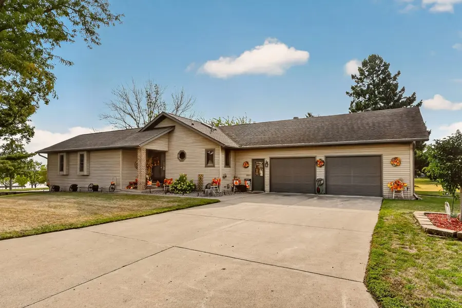 311 W Iowa ST, Lake City, MN 55041
