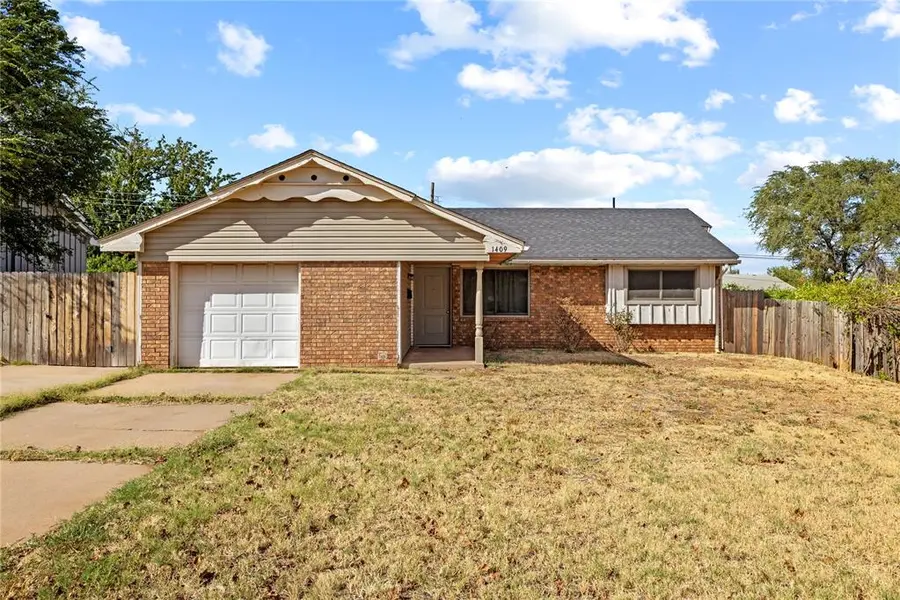 1409 Littell AVE, Clinton, OK 73601