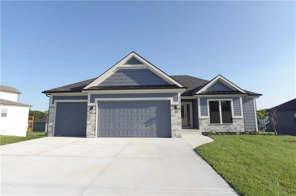 12755 N Champanel WAY, Platte City, MO 64079